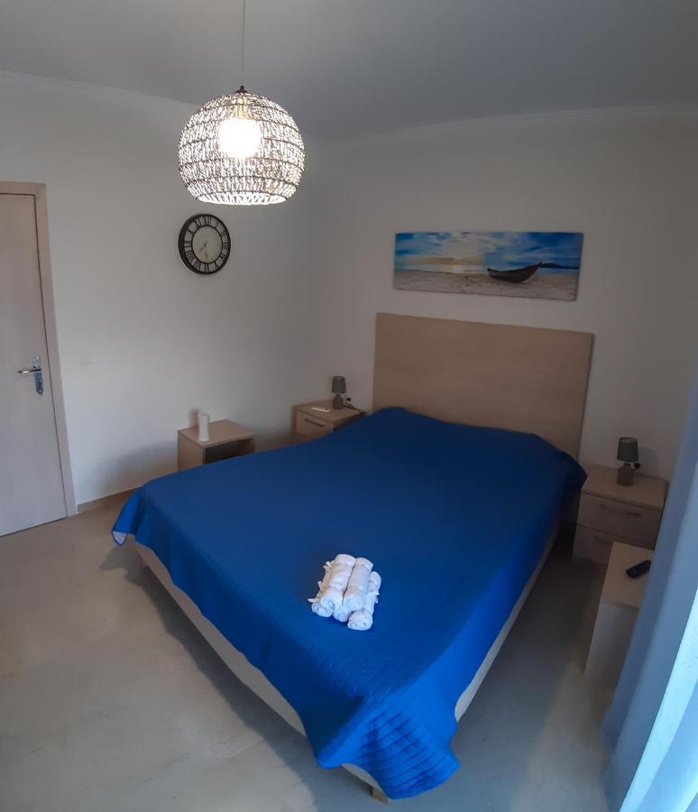 Central Apartment Near The Beach With Huge Private Terrace Лутраки Екстериор снимка